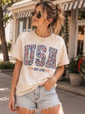 Patriotic Americana USA T-Shirt Small Floral Summer Memorial Day Small
